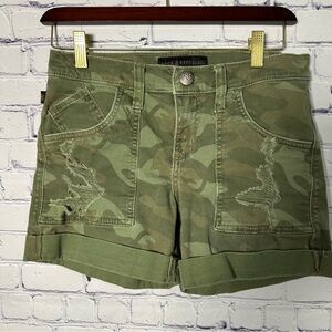 Rock & Republic Women's Green Camouflage Cargo Shorts